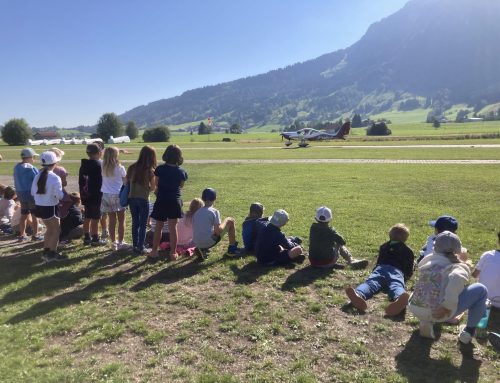 Wandertag zum Segelflugplatz Agathazell